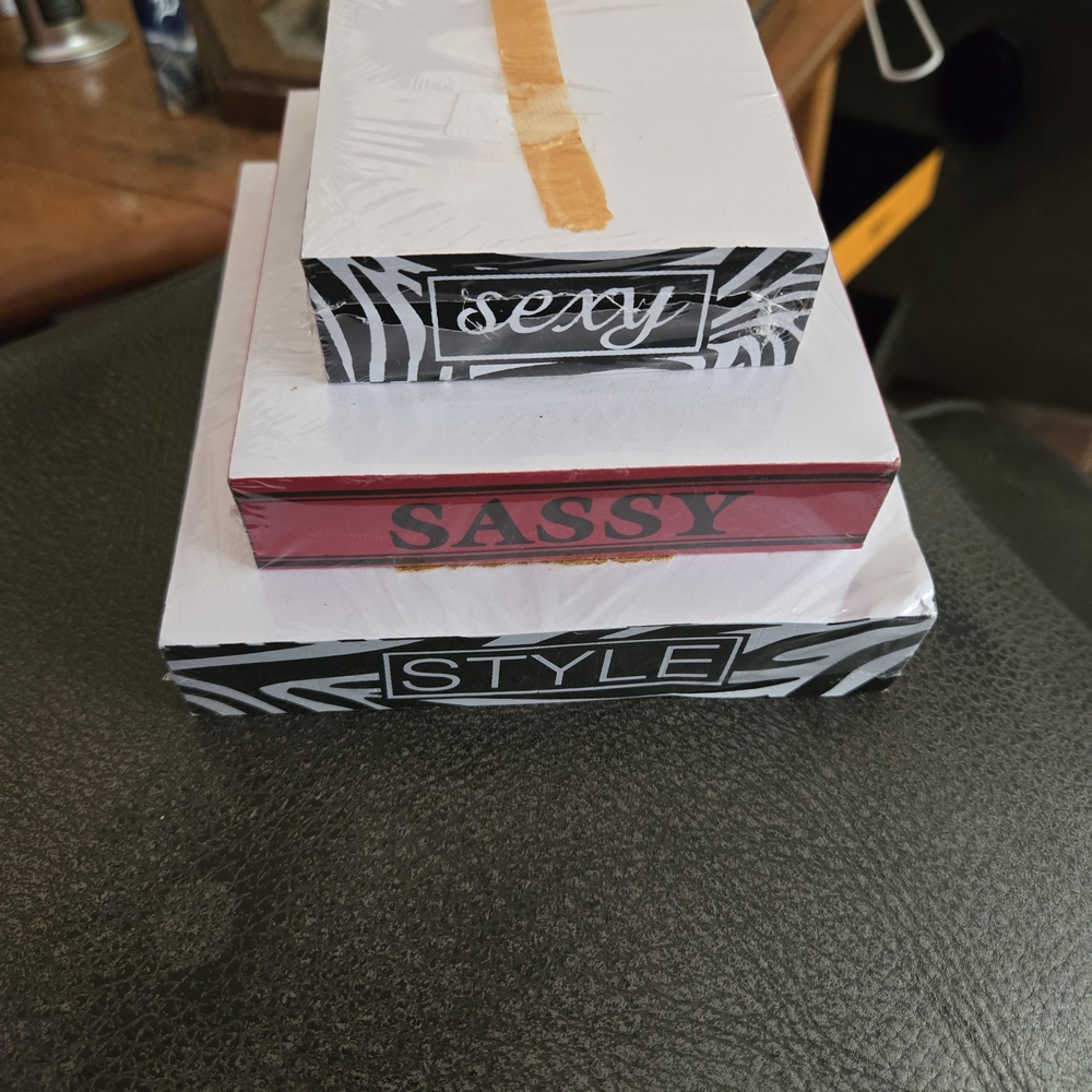 Sassy Style Notepad Set - Picture 2 of 5